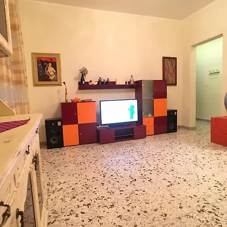 Corso Italia N°1 *